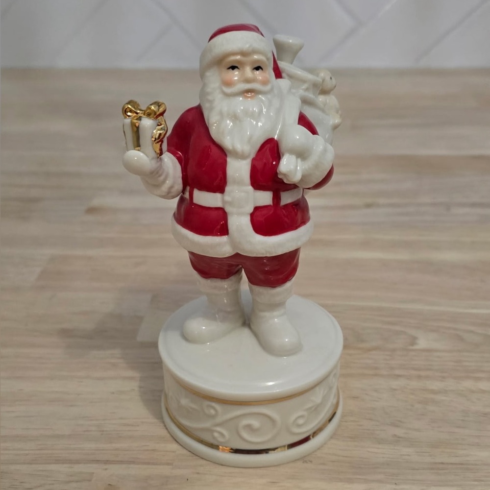 Lenox Musical Santa Figurine Porcelain Gold Trim Wonderland Wishes w/Box - Picture 3 of 9